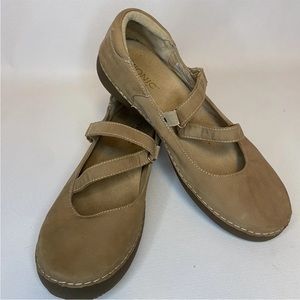 Vionic Judith Mary Jane Orthotic Flats Leather Strappy Shoes Tan Women’s Size 11